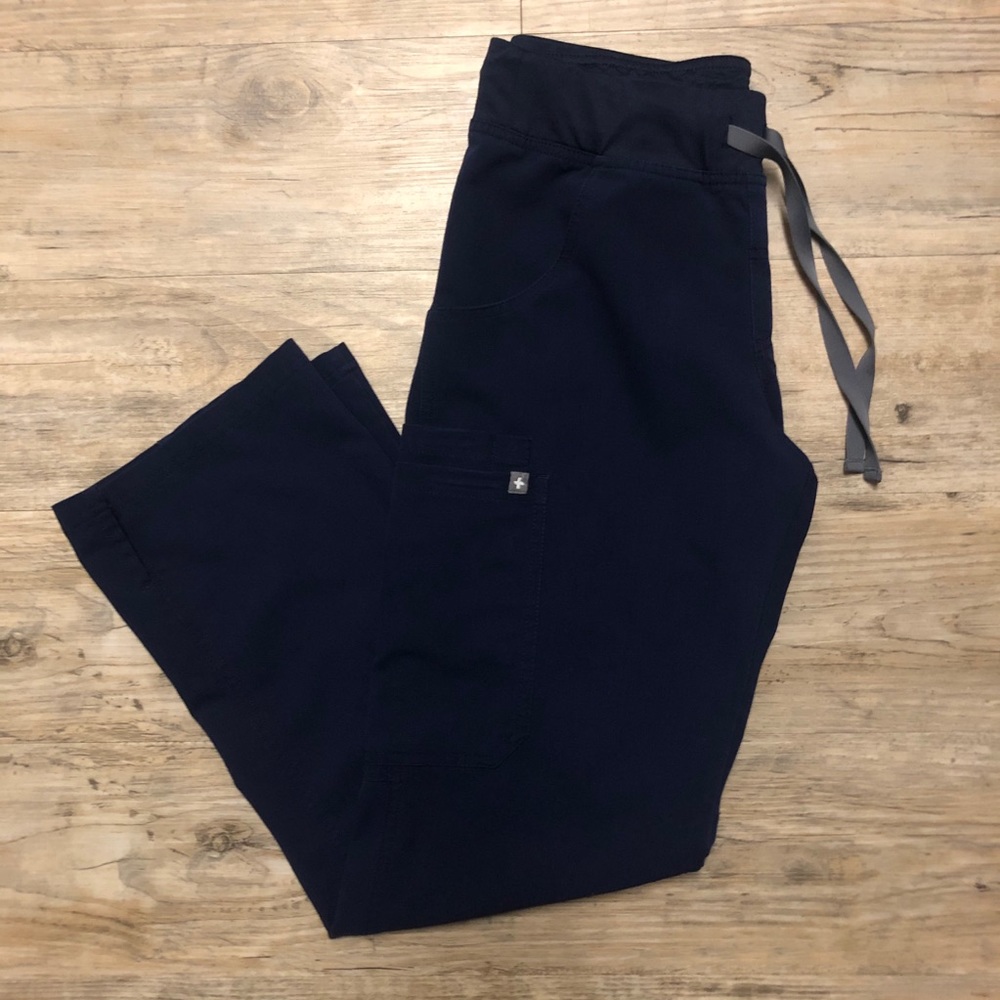Figs Navy Kade Petite Cargo Scrub Pants